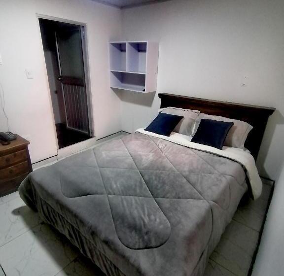 스탠다드 룸, The Swit Real