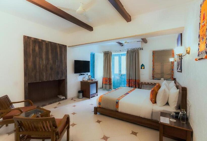 带大床的高级房间, Tree Of Life Birdsong Chalets , Dharamshala