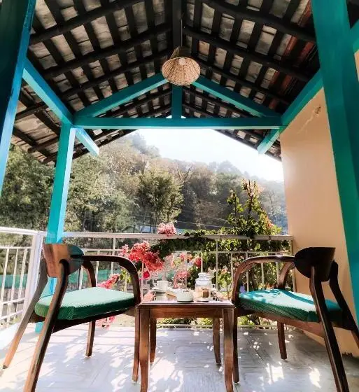 Standard-huone Parveke, Tree Of Life Birdsong Chalets , Dharamshala