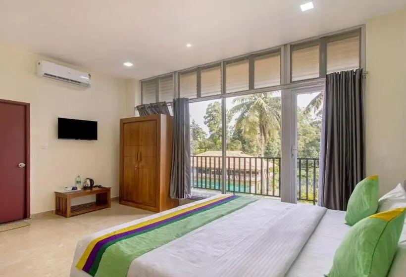 Chambre Deluxe, Treebo The Rove