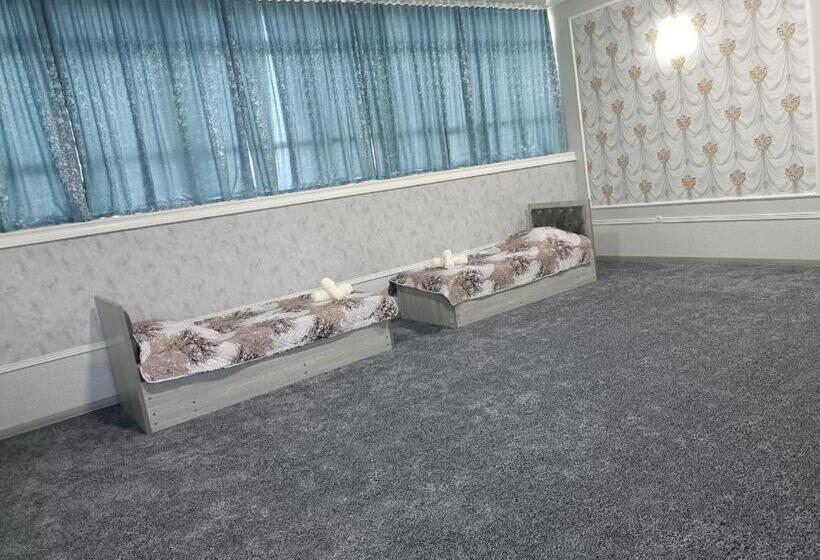 家庭间, гостевой дом Isfan Guest House