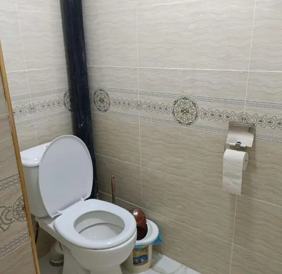 浴室共有ファミリールーム, гостевой дом Isfan Guest House
