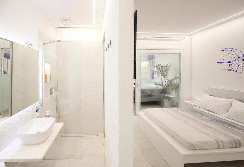 디럭스 스위트, Sardvs B&beach