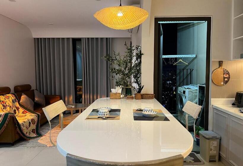 سوئیت پرزیدنت, Uphoenix Home  Hado Centrosa Garden