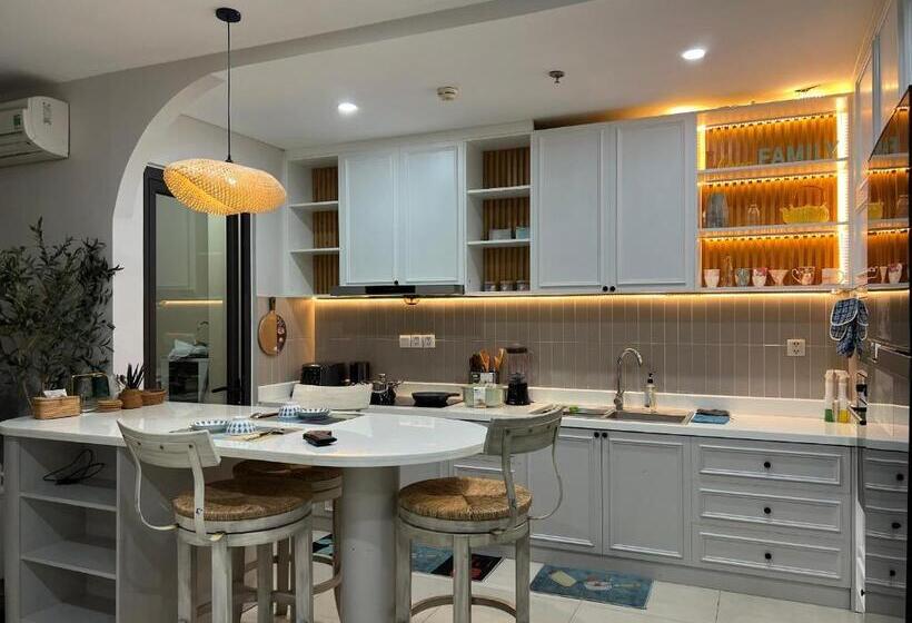 سوئیت پرزیدنت, Uphoenix Home  Hado Centrosa Garden