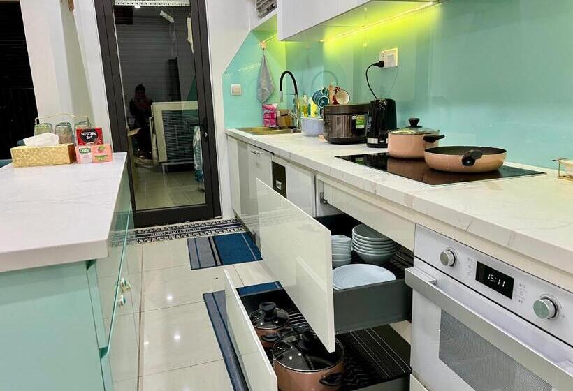 سوییت خانوادگی, Uphoenix Home  Hado Centrosa Garden