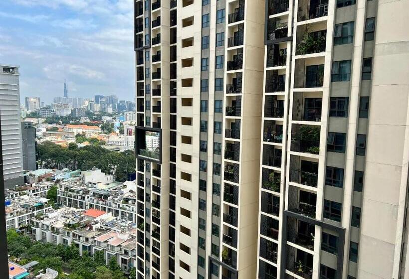 سوییت اجرایی, Uphoenix Home  Hado Centrosa Garden