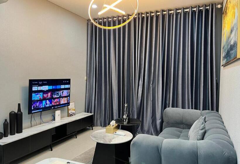 سوییت سوپریور, Uphoenix Home  Hado Centrosa Garden