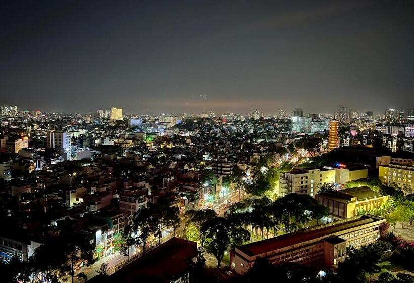 سوییت خانوادگی, Uphoenix Home  Hado Centrosa Garden