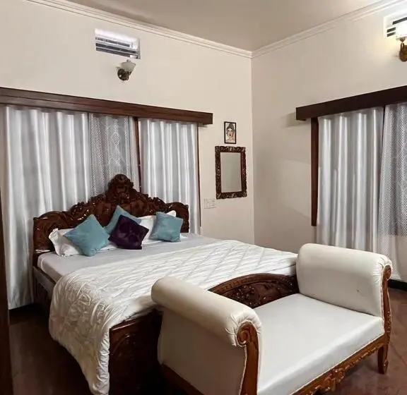デラックスルーム, Amayaa Courtyard Homestay