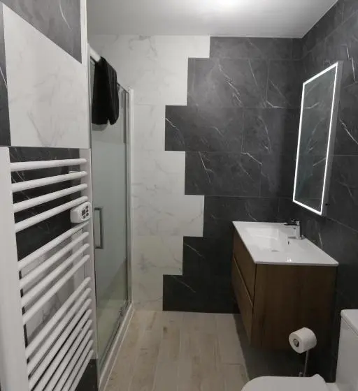 Huoneisto 3 Makuuhuonetta, Appart Hotel Cholet Carteron