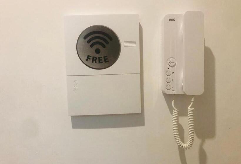 标准间, Bb Diesis