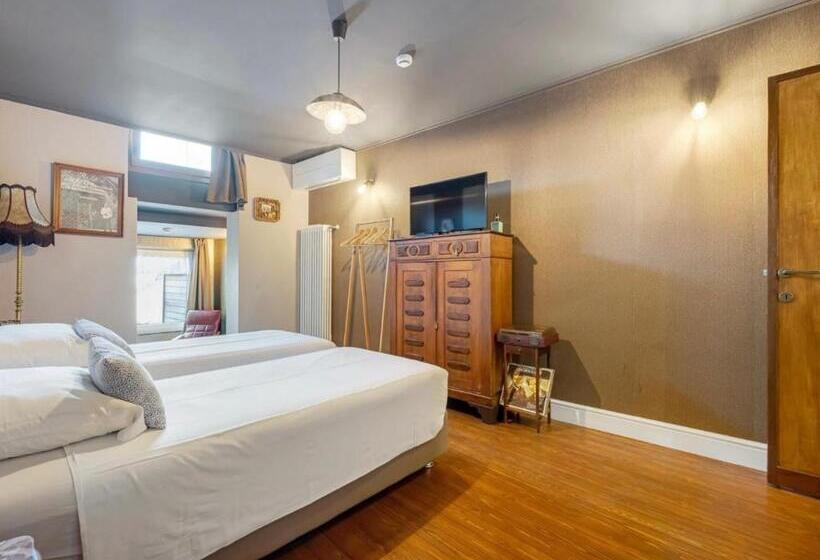 ガーデンビュースタンダードルーム, Café René Borgloon