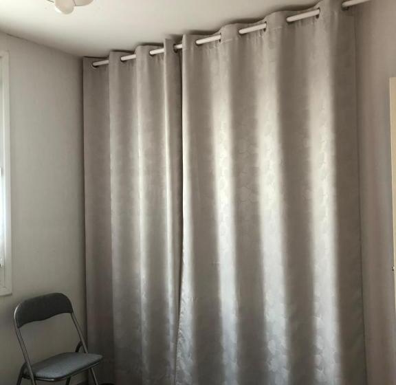 Семейное Студио, Chez Annie