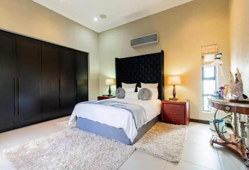 Standard-huone, Laru Home