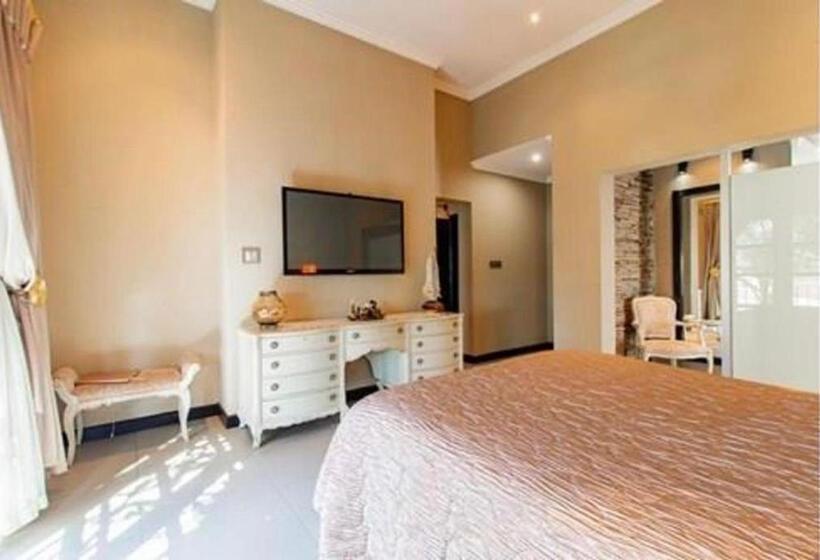 スタンダードルーム, Laru Home