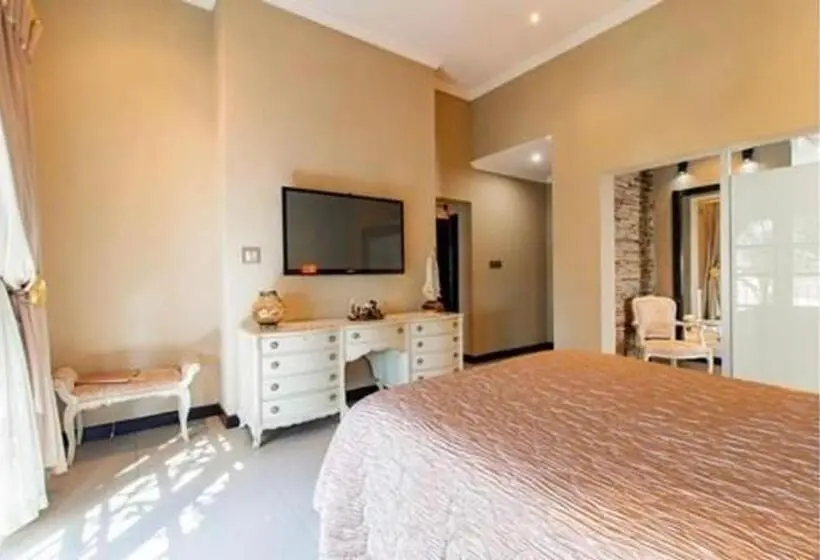 Standard-huone, Laru Home