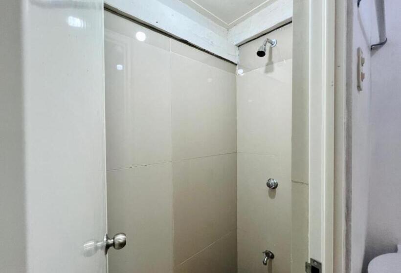 اتاق سوپریور خانوادگی, King Henry S Transient House