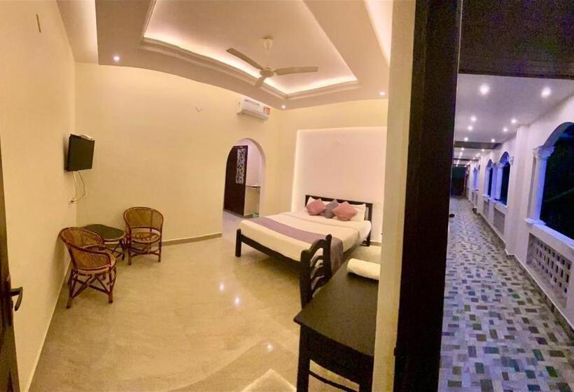 Номер Deluxe, Purna Rivera Munnar