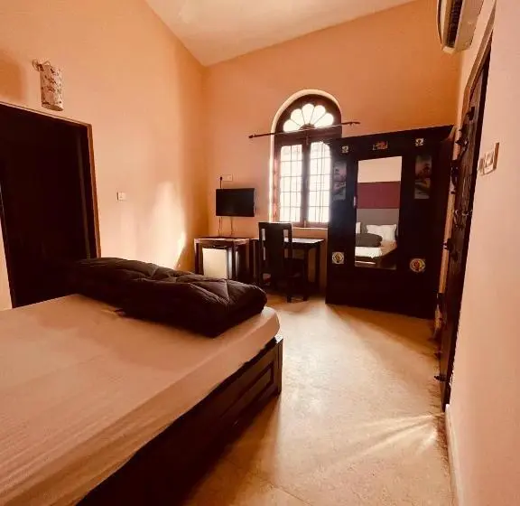 スーペリアールーム, Madpackers Goa Anjuna Bunks, Rooms, Community