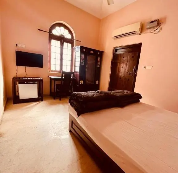 スーペリアールーム, Madpackers Goa Anjuna Bunks, Rooms, Community
