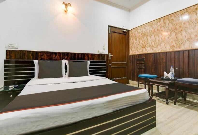 Трехместный Номер Классика, Collection O Hotel Radis Inn