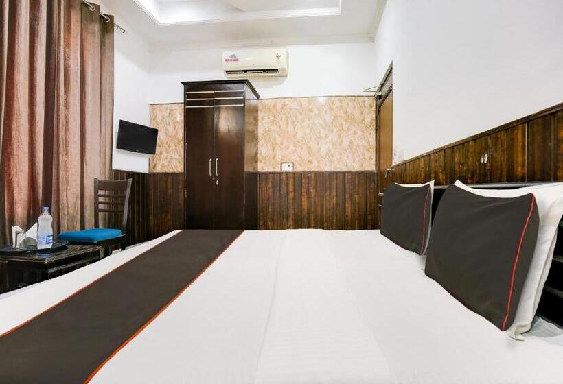 غرفة كلاسيكية ثلاثية, Collection O Hotel Radis Inn