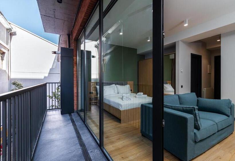 استودیوی استاندارد, Gratus Aparthotel Tbilisi