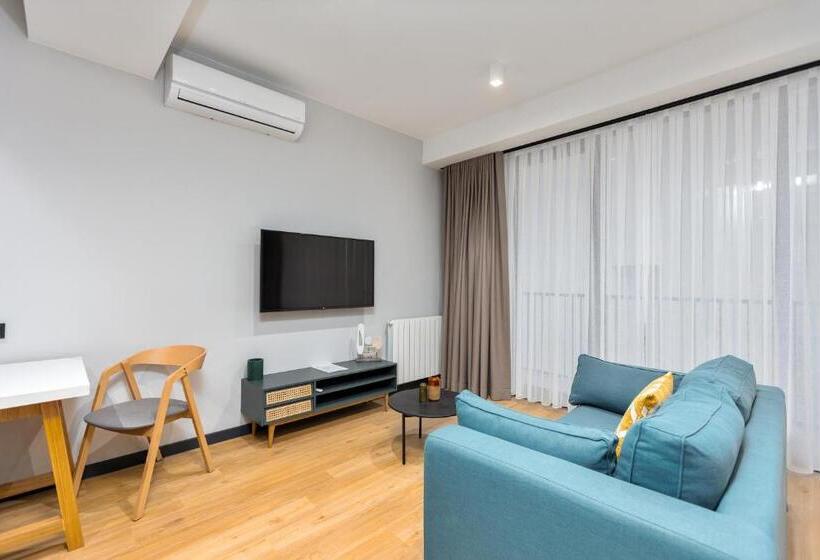 استودیوی استاندارد, Gratus Aparthotel Tbilisi