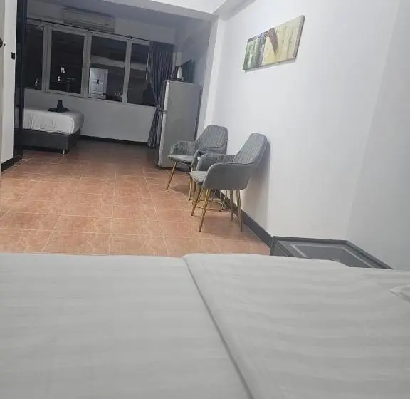 Standard Kolmen Hengen Huone, Happy Beach Jomtien Guesthouse