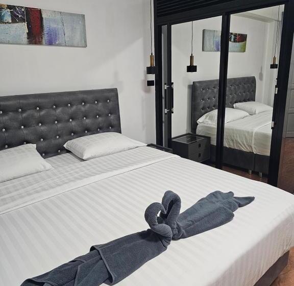 غرفة قياسية مزوَّدة بشُرفة, Happy Beach Jomtien Guesthouse