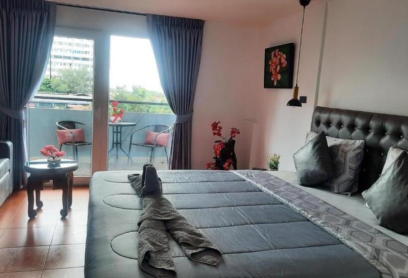 Номер Стандарт с Балконом, Happy Beach Jomtien Guesthouse