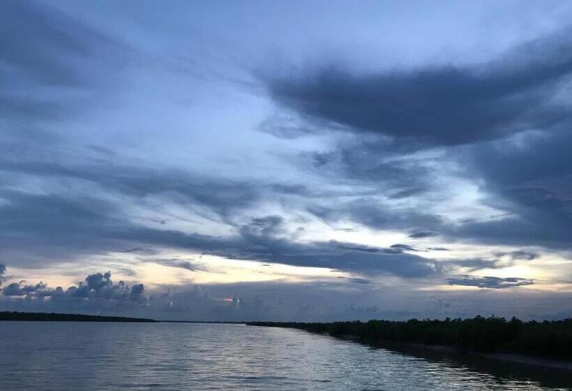 استوديو قياسي مطل على البحيرة, Kanikasundari Home Stay