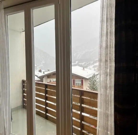 Superior-studio, Matterhof