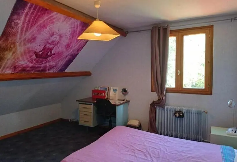 Standard-huone, Room In Bb   Lit 2 Personnes Avec Un Grand Bureau