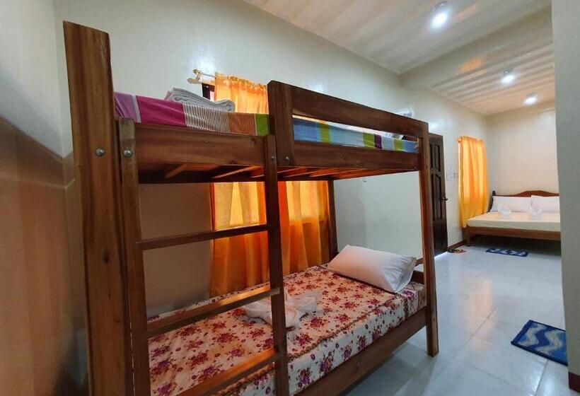 スーペリアファミリールーム, Amarav Pension House Nacpan El Nido