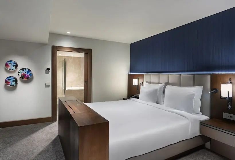 Sviitti Näkymä, Crowne Plaza Istanbul   Ortakoy Bosphorus, An Ihg