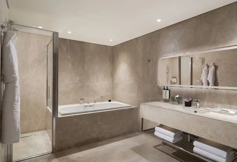 Sviitti Näkymä, Crowne Plaza Istanbul   Ortakoy Bosphorus, An Ihg