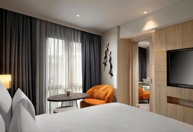 Juniorsviitti, Crowne Plaza Istanbul   Ortakoy Bosphorus, An Ihg