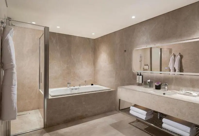 Sviitti Näkymä, Crowne Plaza Istanbul   Ortakoy Bosphorus, An Ihg