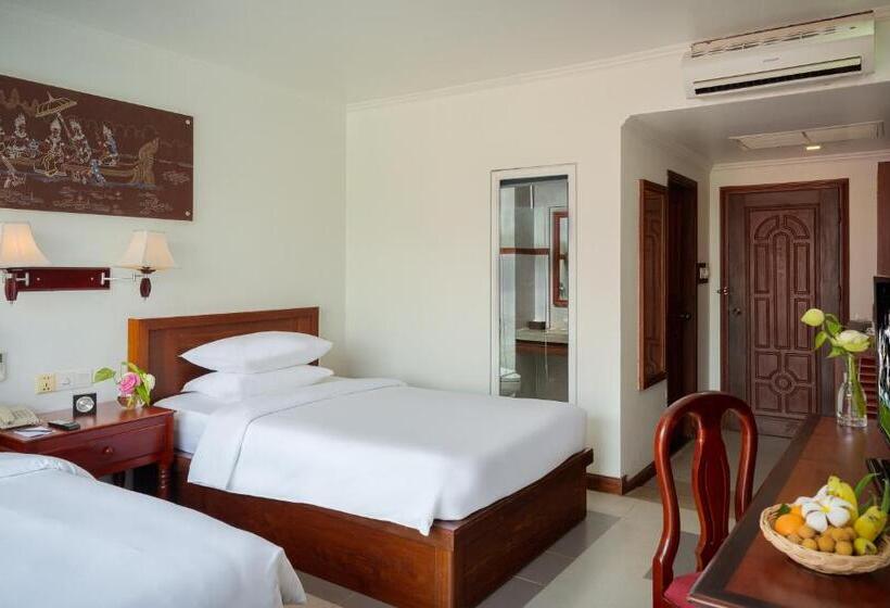 اتاق لوکس با چشمانداز استخر, Sala Siem Reap