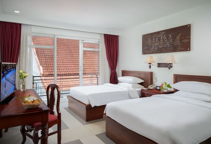 اتاق لوکس با چشمانداز استخر, Sala Siem Reap