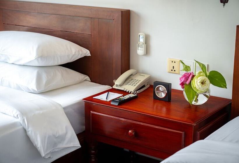 اتاق لوکس با چشمانداز استخر, Sala Siem Reap