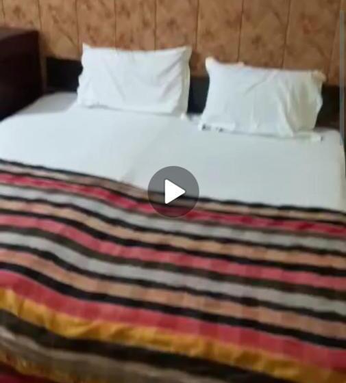 Superior Neljän Hengen Huone, Goroomgo Shree Anand Guest House Mathura