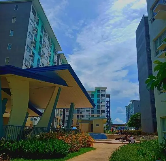 آپارتمان 1 خوابه با بالکن, Seawind Condominium By Damosa Land Near Airport
