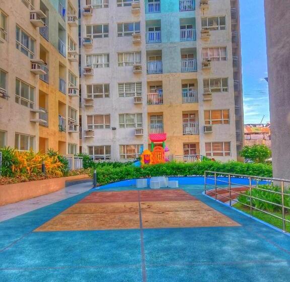 Апартаменты 1 Спальня с Балконом, Seawind Condominium By Damosa Land Near Airport