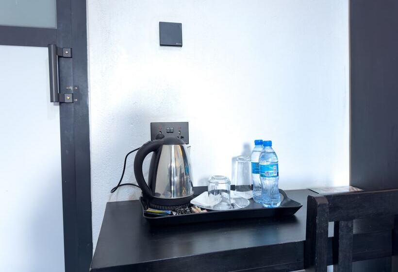 豪华房间, The New Njiro Legacy