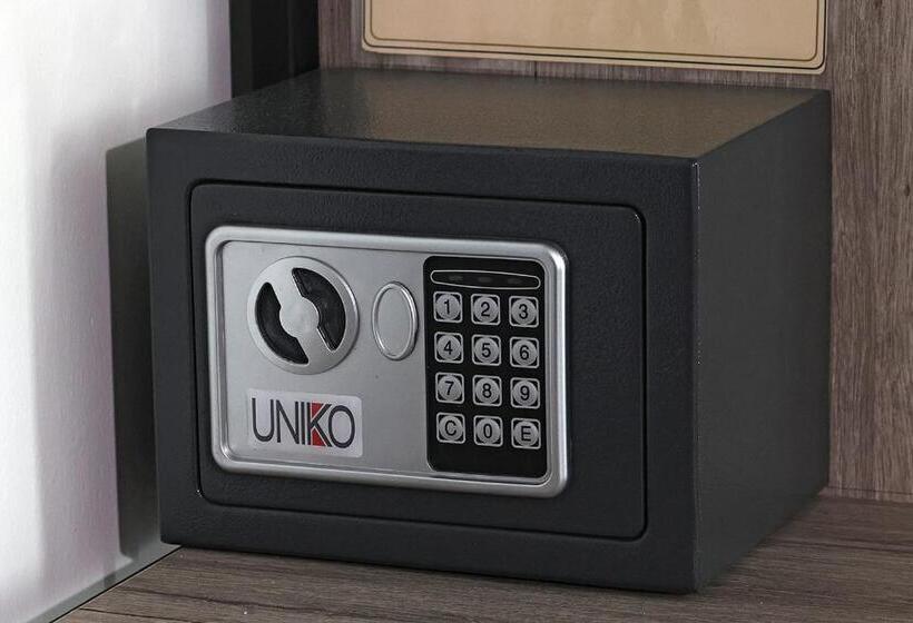 חדר סטנדרט עם ג'קוזי, Toc Toc