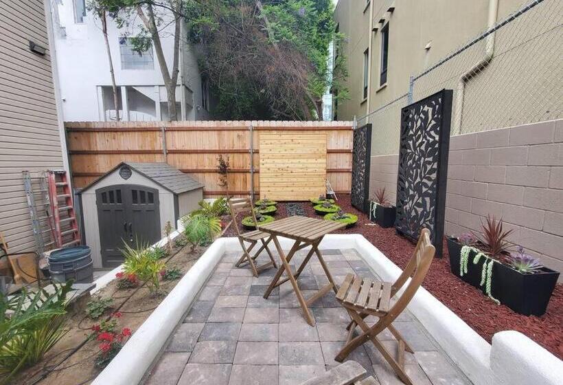 스탠다드 스튜디오, Somerset