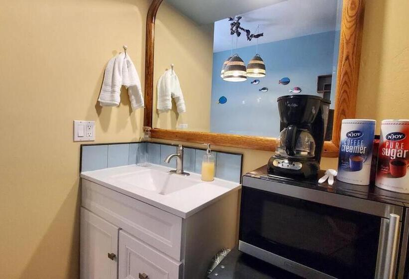 스탠다드 스튜디오, Somerset